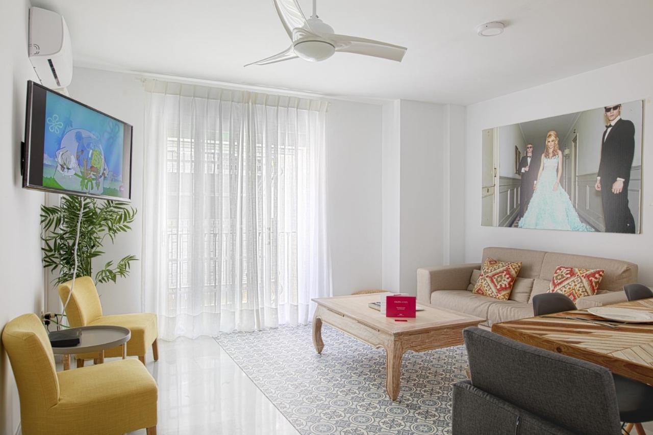 Caleta Homes - Apartamentos Pompidou Malaga Bagian luar foto