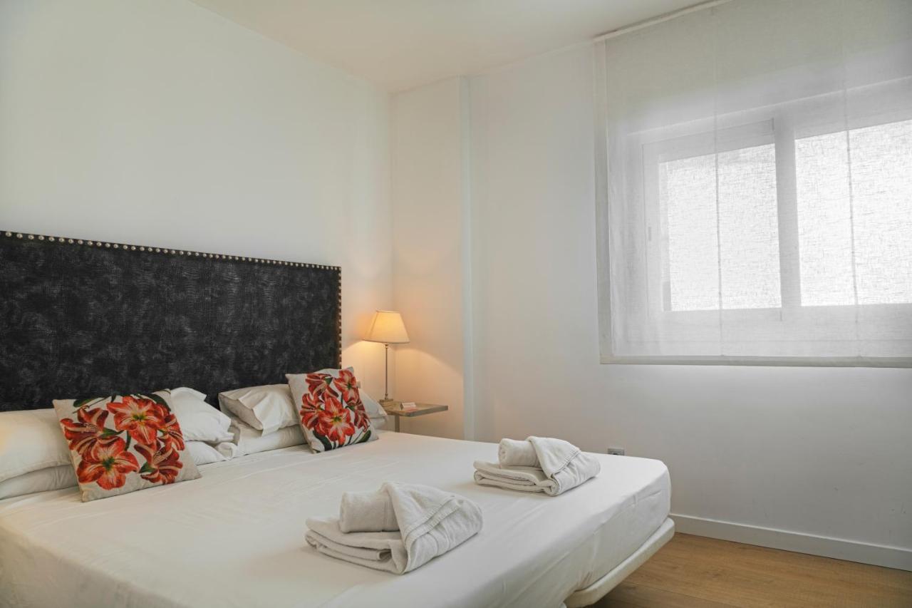 Caleta Homes - Apartamentos Pompidou Malaga Bagian luar foto