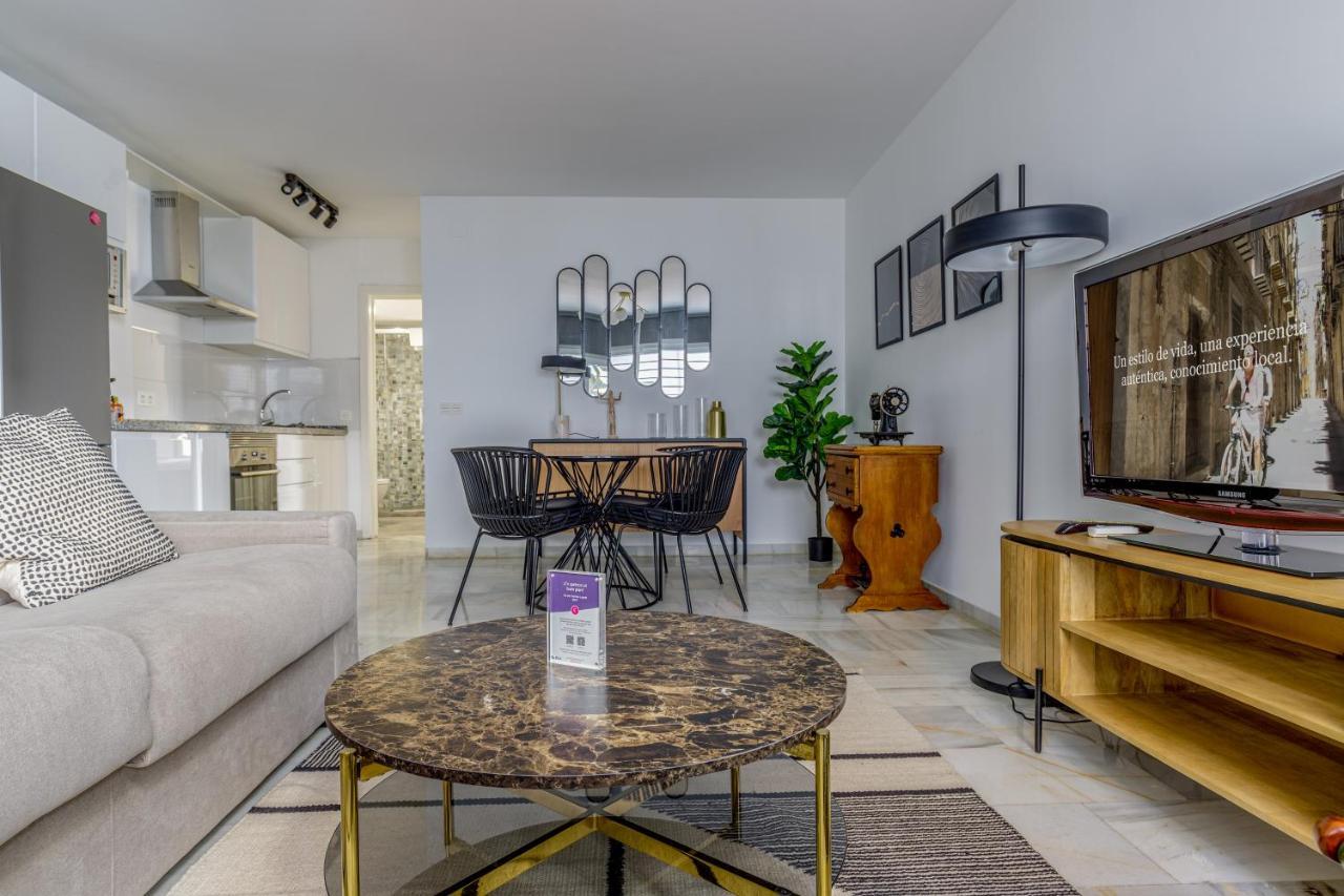 Caleta Homes - Apartamentos Pompidou Malaga Bagian luar foto